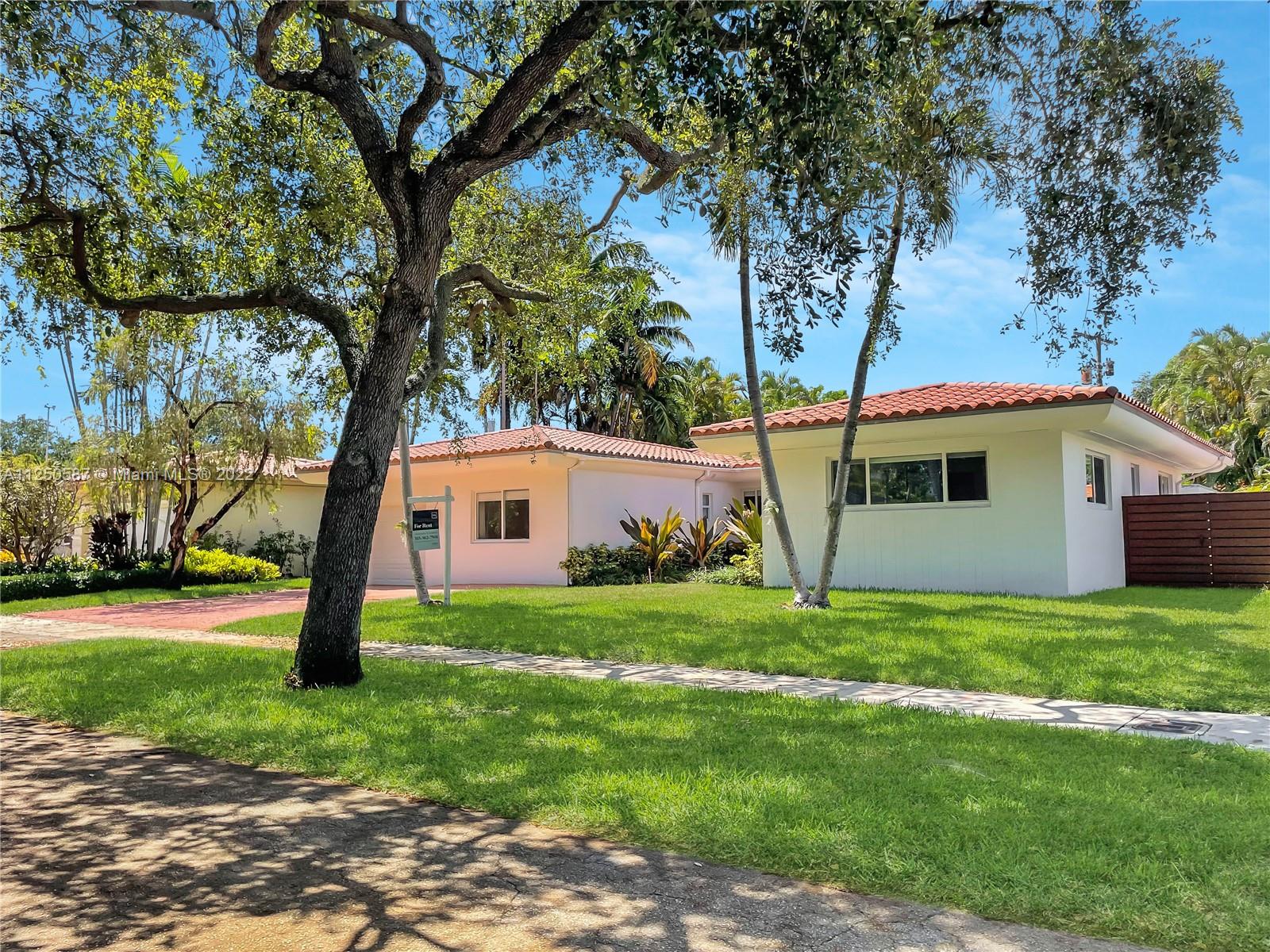 43 SAMANA Dr