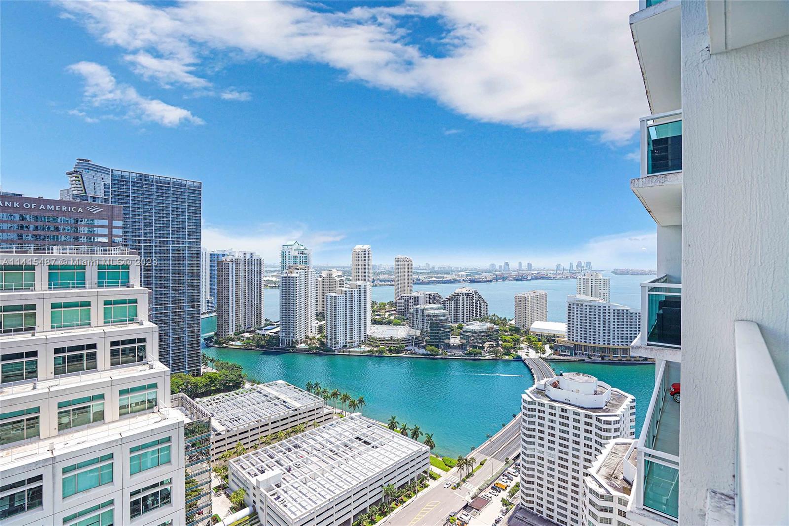 950 Brickell Bay Dr #3702