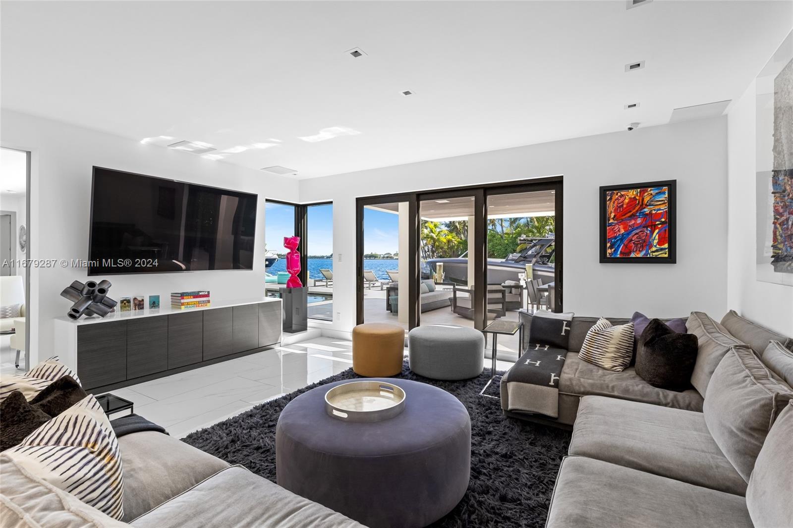 2370 Bayview Ln North Miami, FL 33181 2370 Bayview Ln North Miami, FL 33181