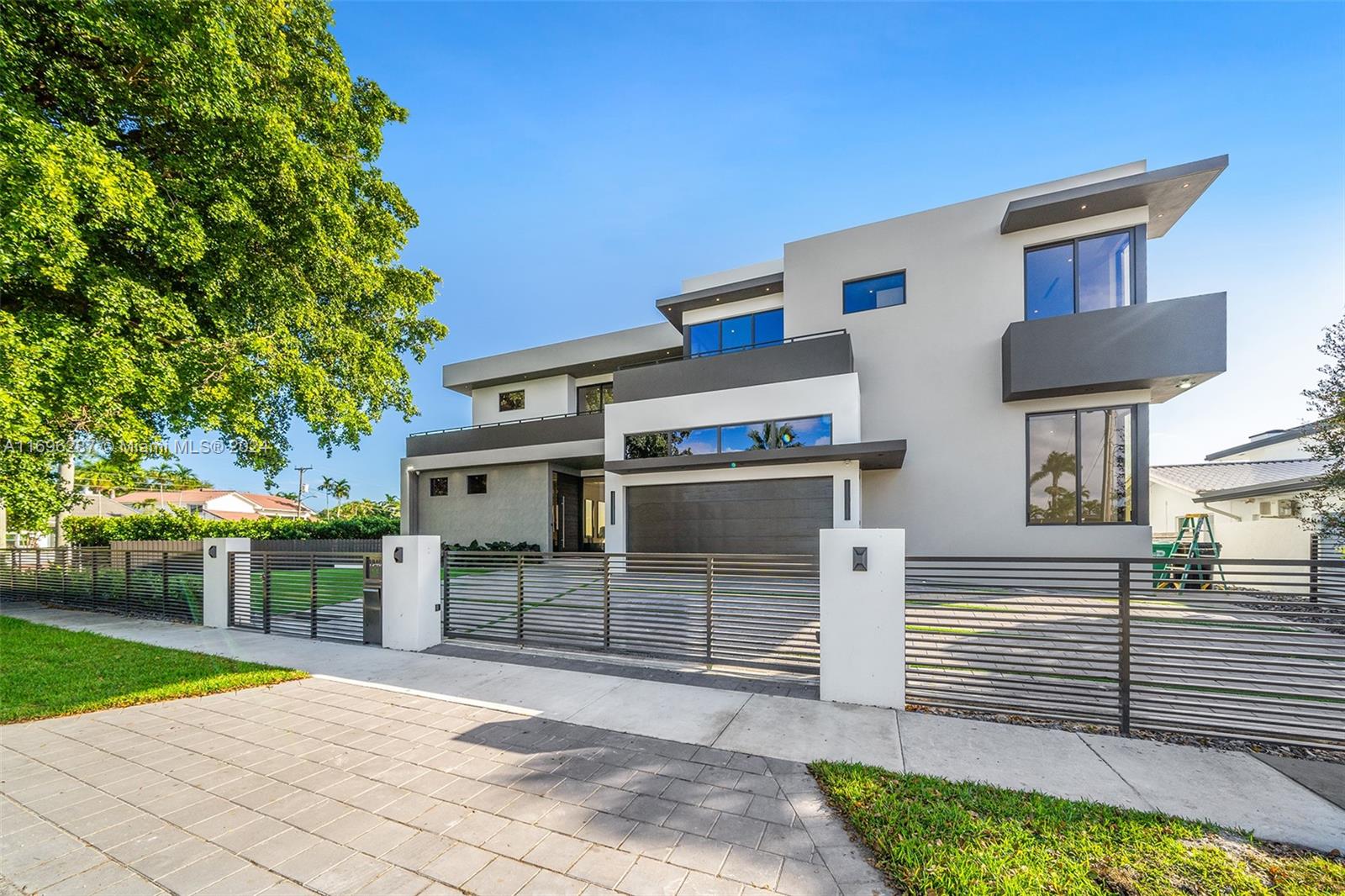 1940 NE 193rd St Miami, FL 33179 1940 NE 193rd St Miami, FL 33179