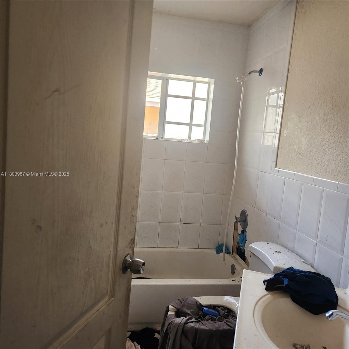 337 NW 49th St,Miami, FL 33127