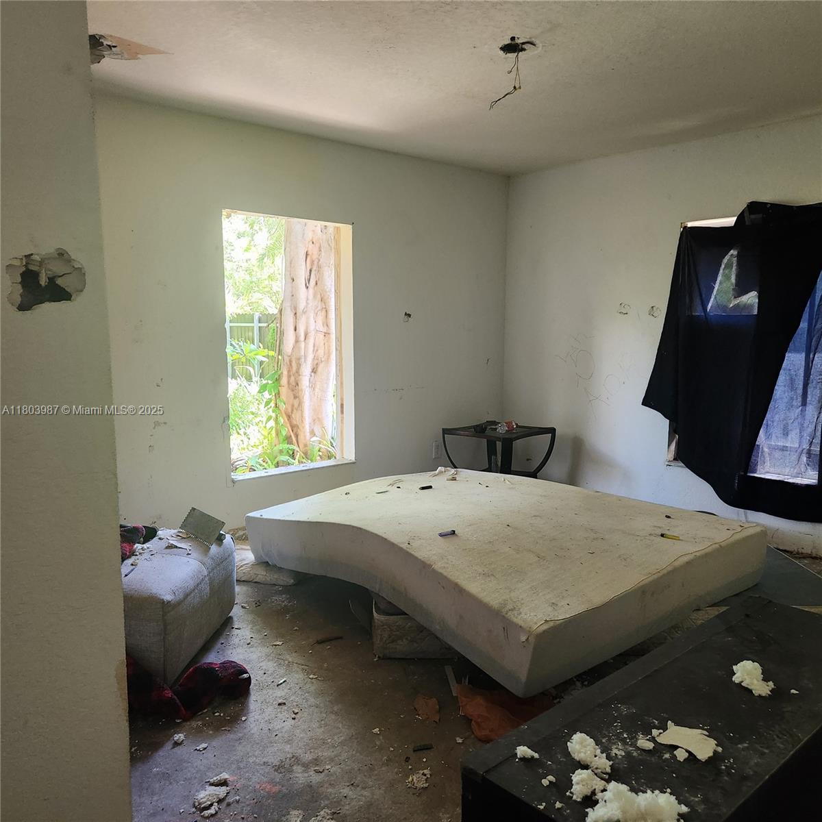 337 NW 49th St,Miami, FL 33127