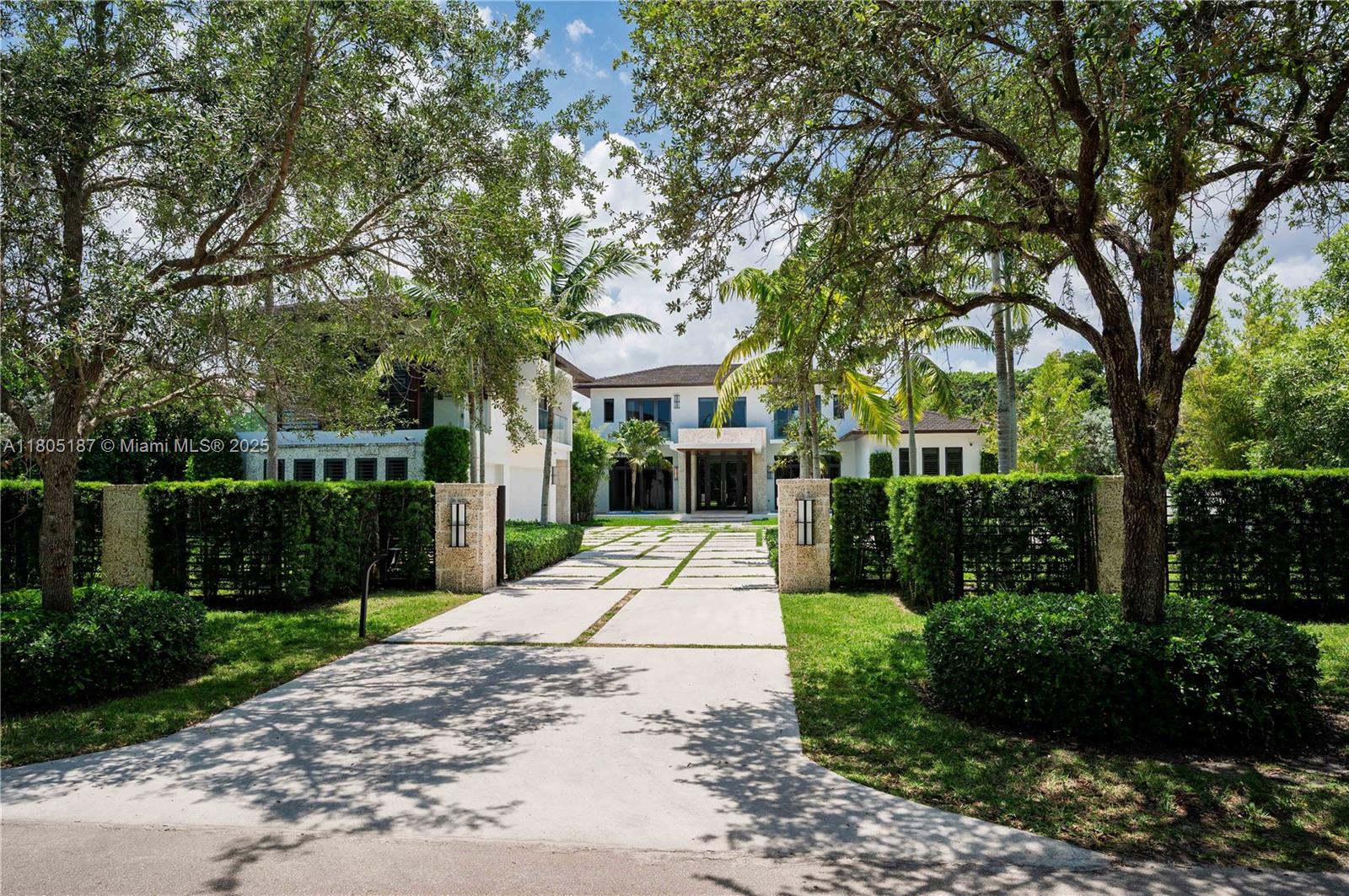 9000 SW 63rd Ct Pinecrest, FL 33156