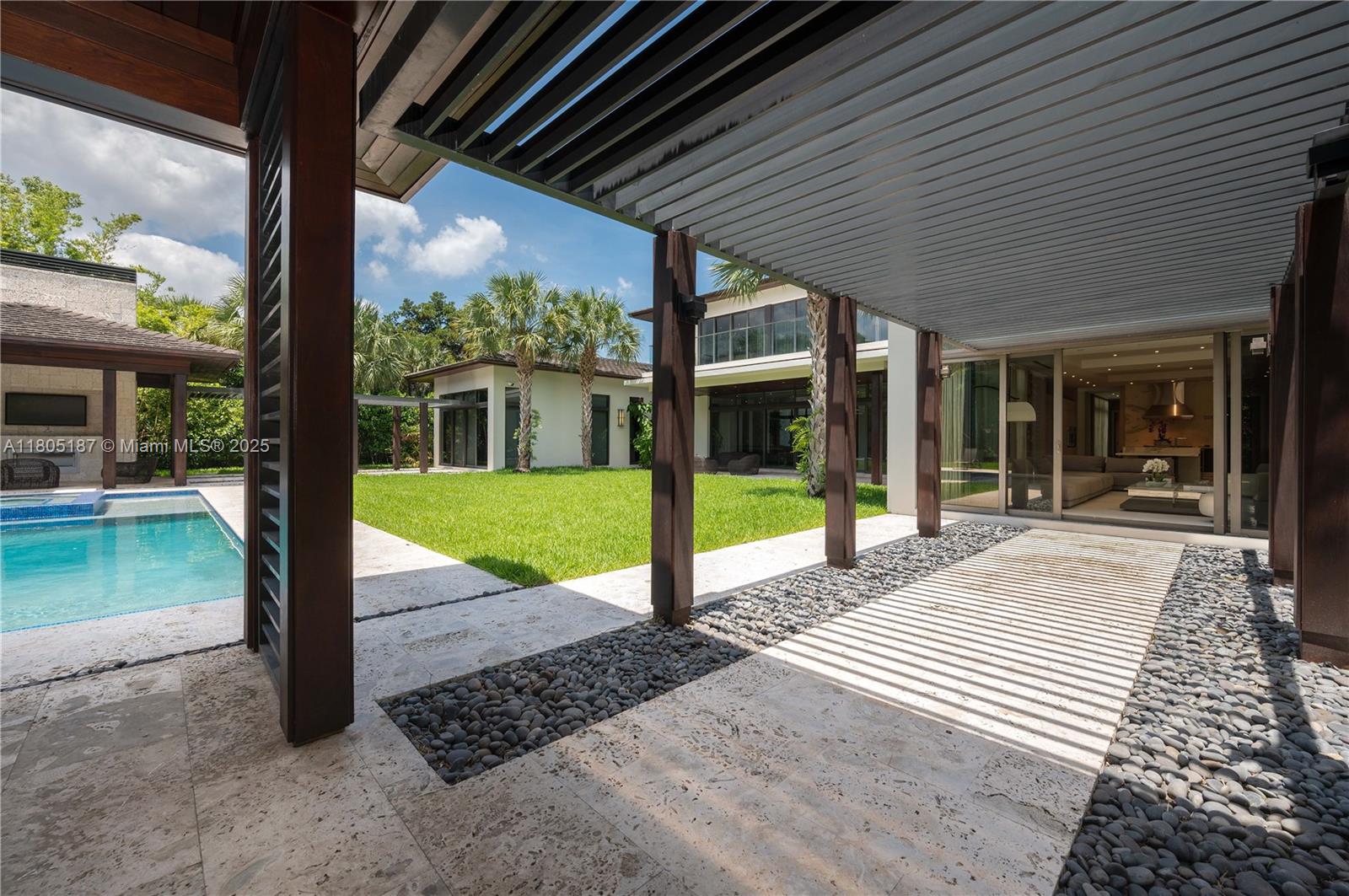 9000 SW 63rd Ct Pinecrest, FL 33156