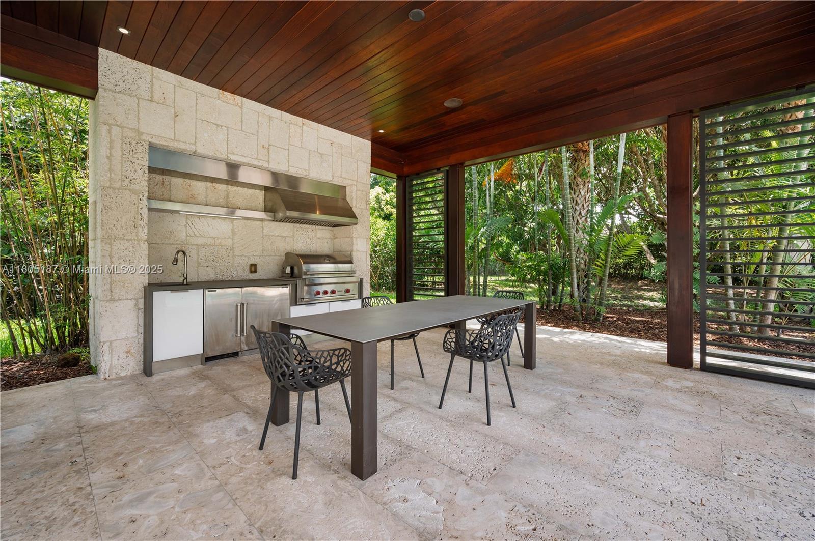 9000 SW 63rd Ct Pinecrest, FL 33156