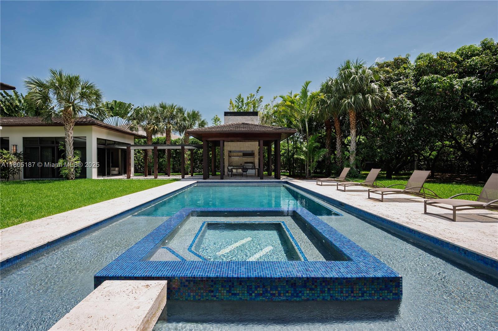 9000 SW 63rd Ct Pinecrest, FL 33156