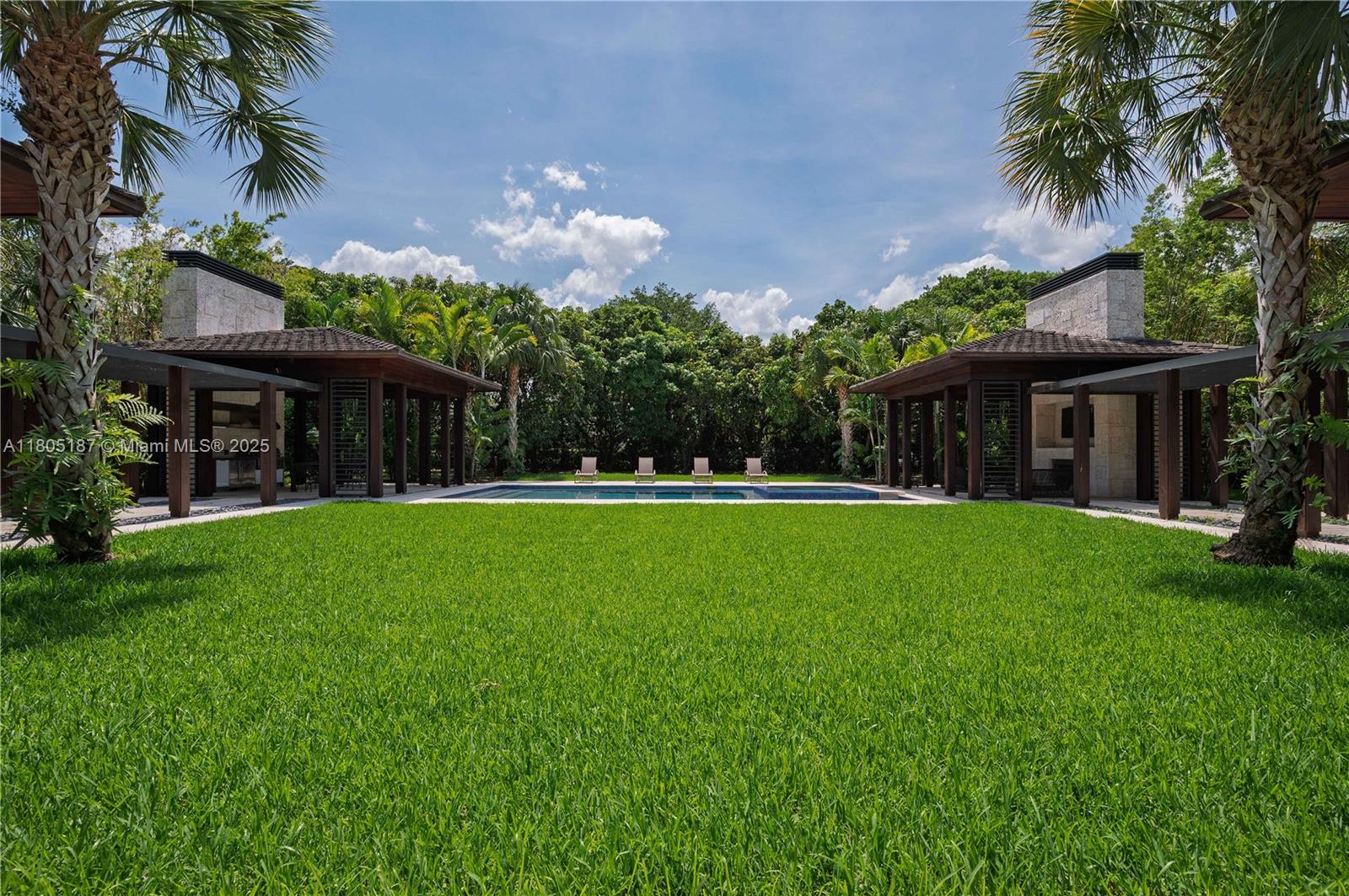 9000 SW 63rd Ct Pinecrest, FL 33156