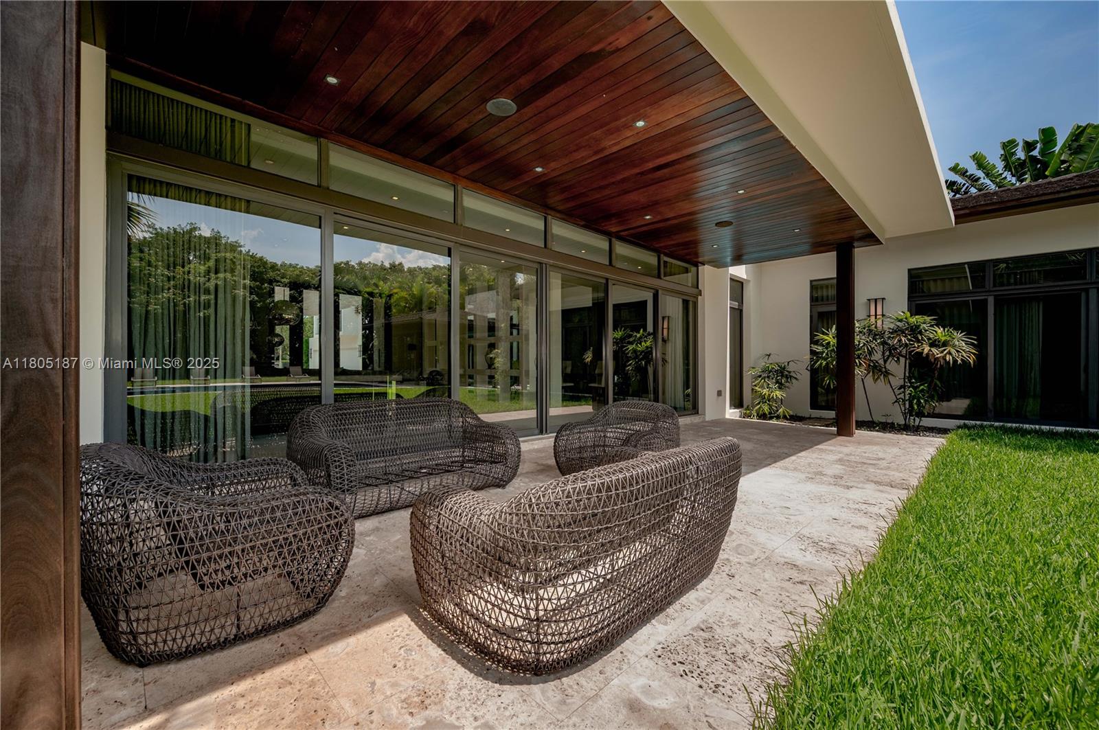 9000 SW 63rd Ct Pinecrest, FL 33156