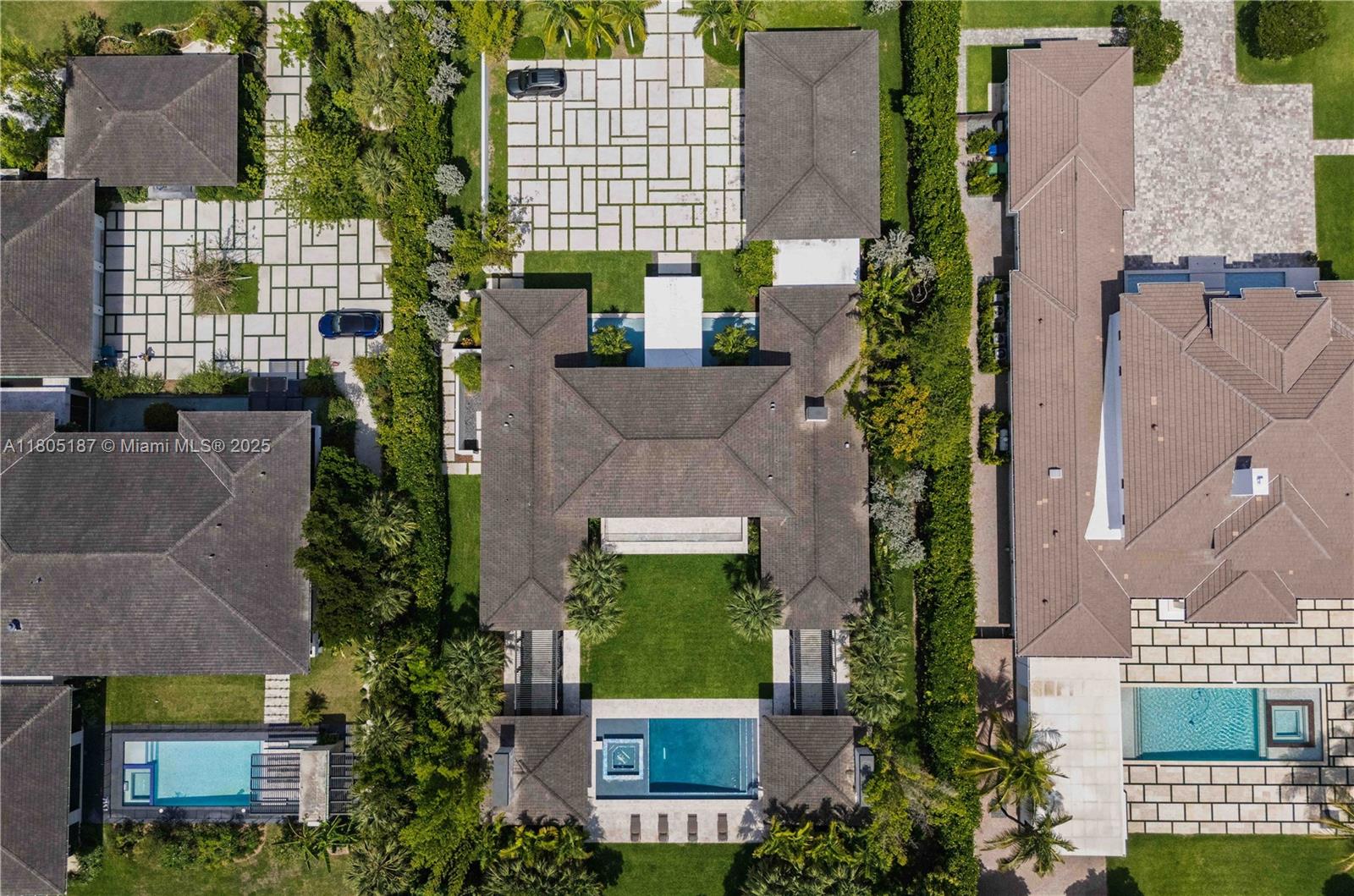 9000 SW 63rd Ct Pinecrest, FL 33156