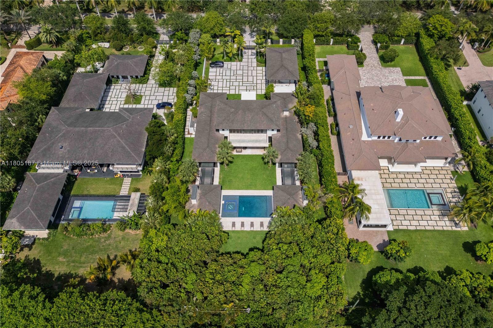 9000 SW 63rd Ct Pinecrest, FL 33156