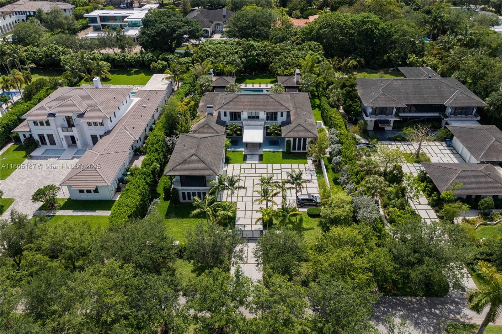 9000 SW 63rd Ct Pinecrest, FL 33156