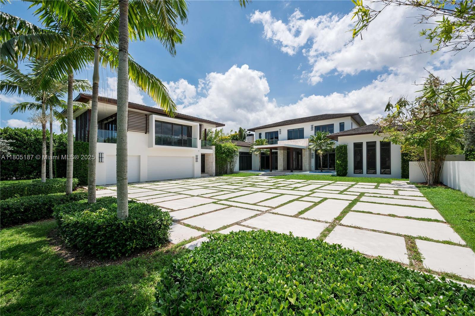 9000 SW 63rd Ct Pinecrest, FL 33156