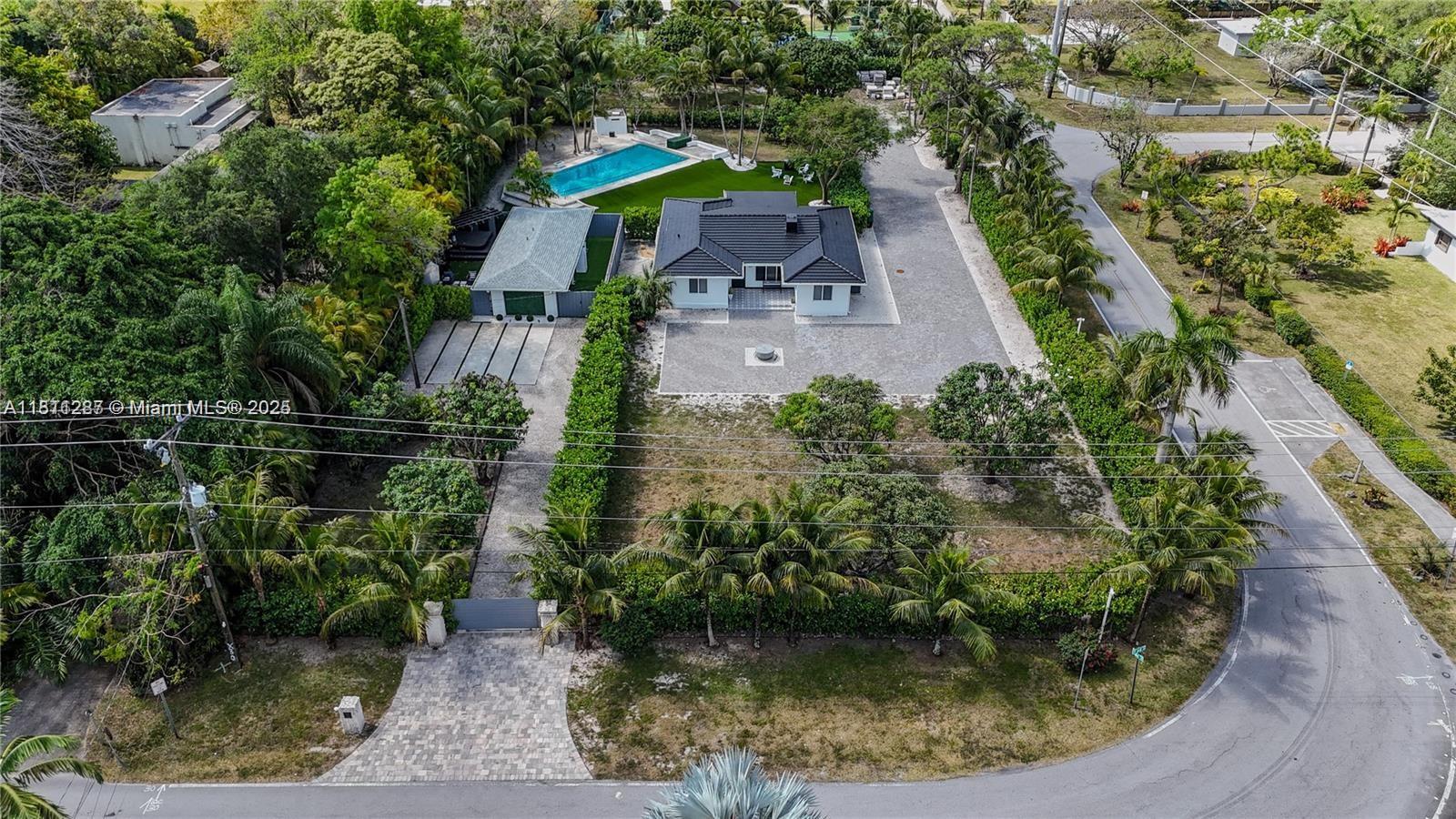 8390 SW 64th St Miami, FL 33143