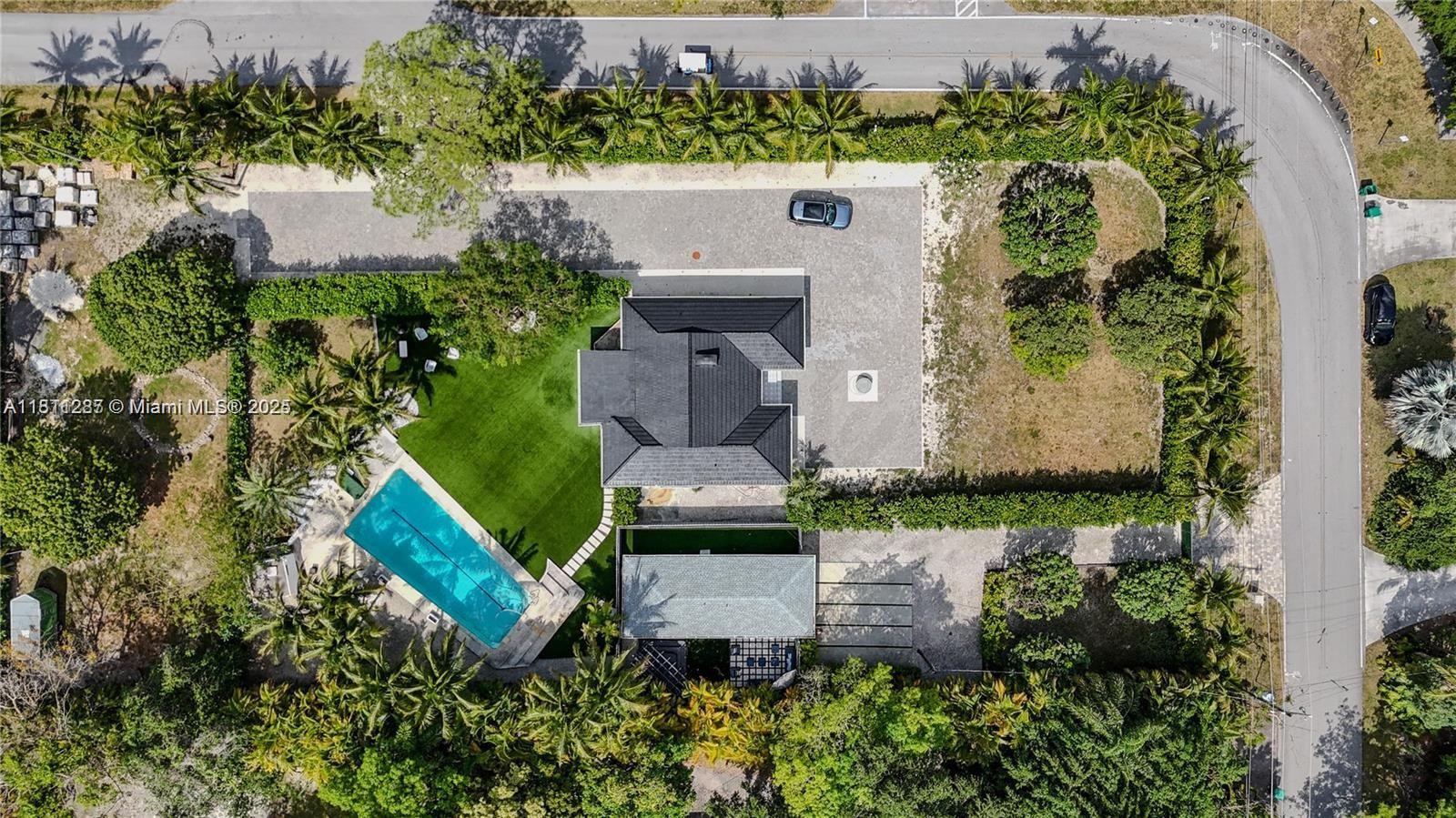 8390 SW 64th St Miami, FL 33143