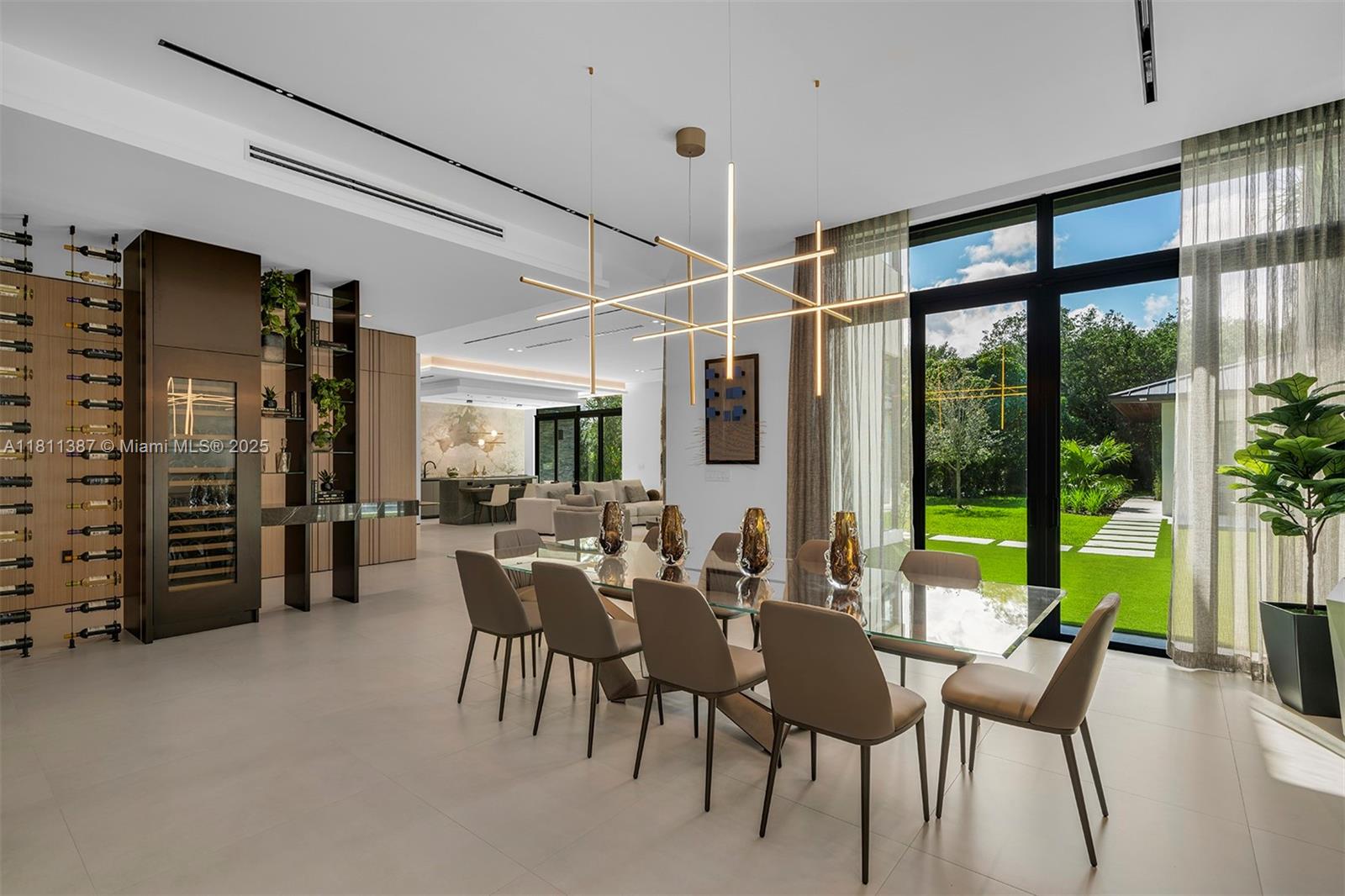 12500 SW 64th Ave Pinecrest, FL 33156