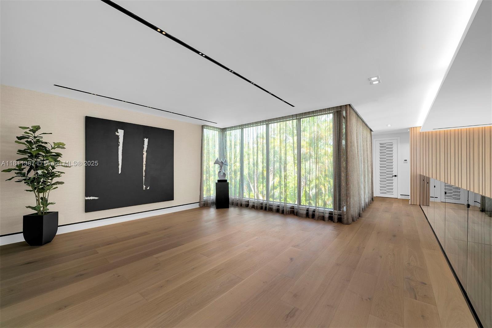 12500 SW 64th Ave Pinecrest, FL 33156