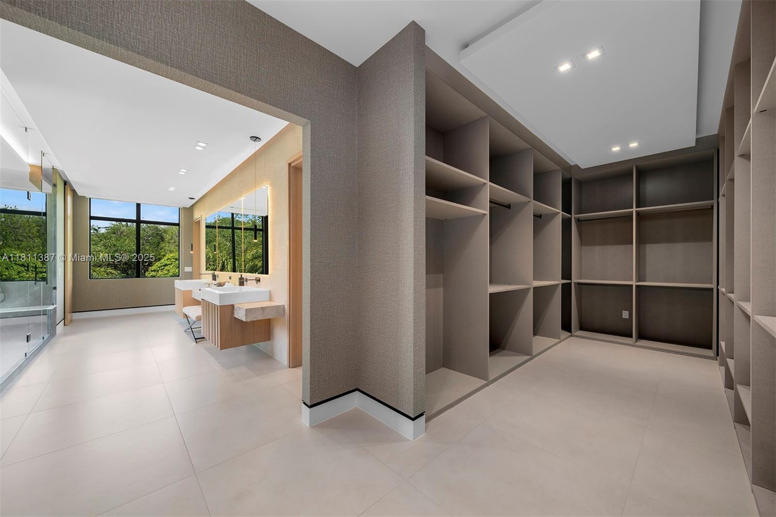 12500 SW 64th Ave Pinecrest, FL 33156