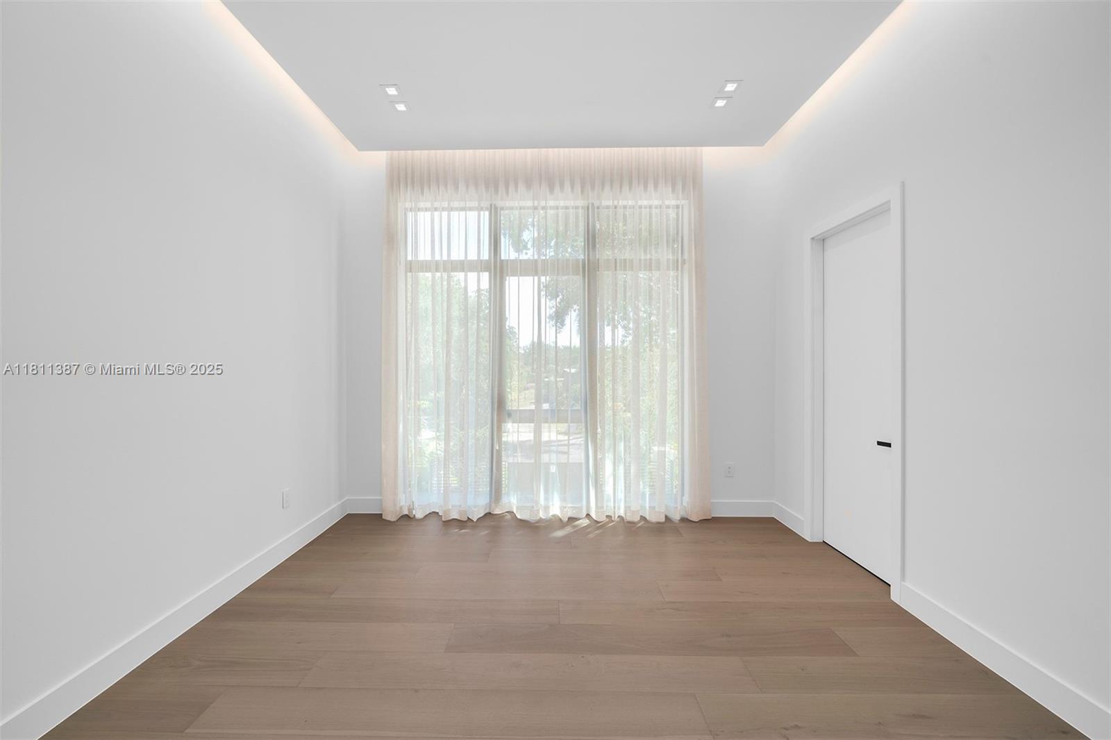 12500 SW 64th Ave Pinecrest, FL 33156