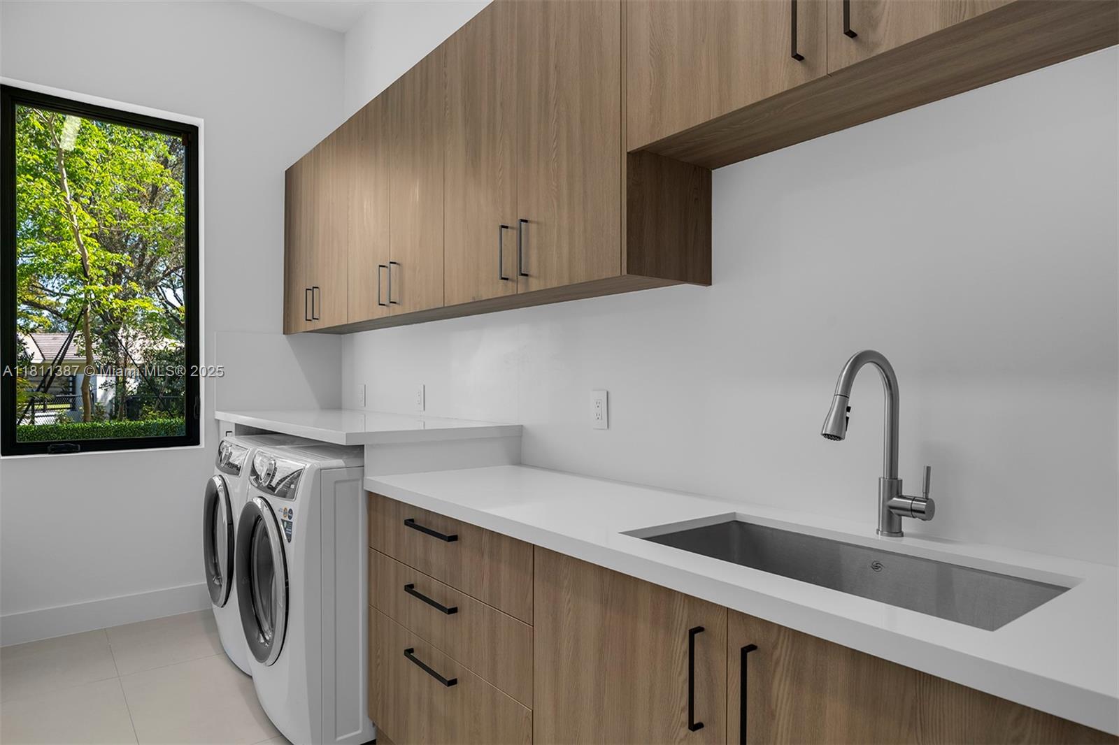 12500 SW 64th Ave Pinecrest, FL 33156