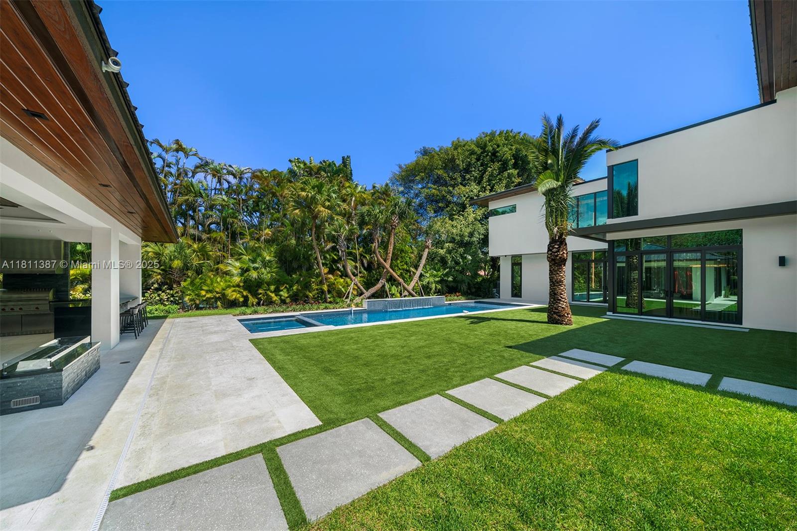 12500 SW 64th Ave Pinecrest, FL 33156