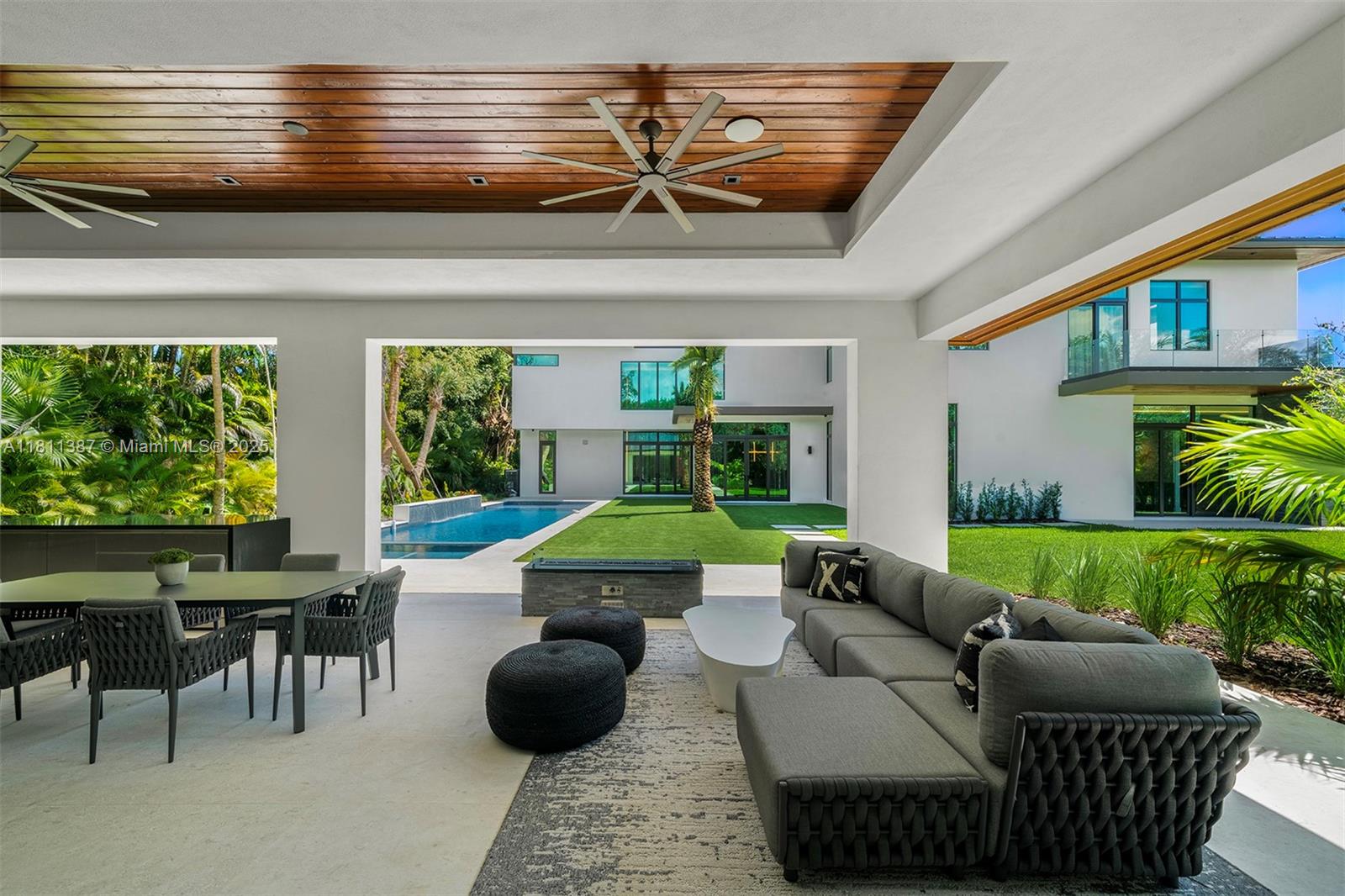 12500 SW 64th Ave Pinecrest, FL 33156