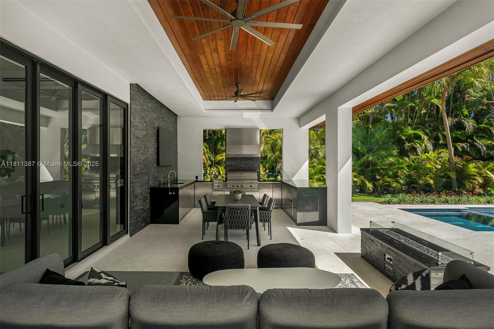 12500 SW 64th Ave Pinecrest, FL 33156