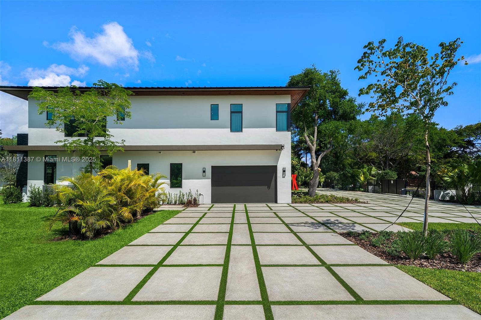 12500 SW 64th Ave Pinecrest, FL 33156