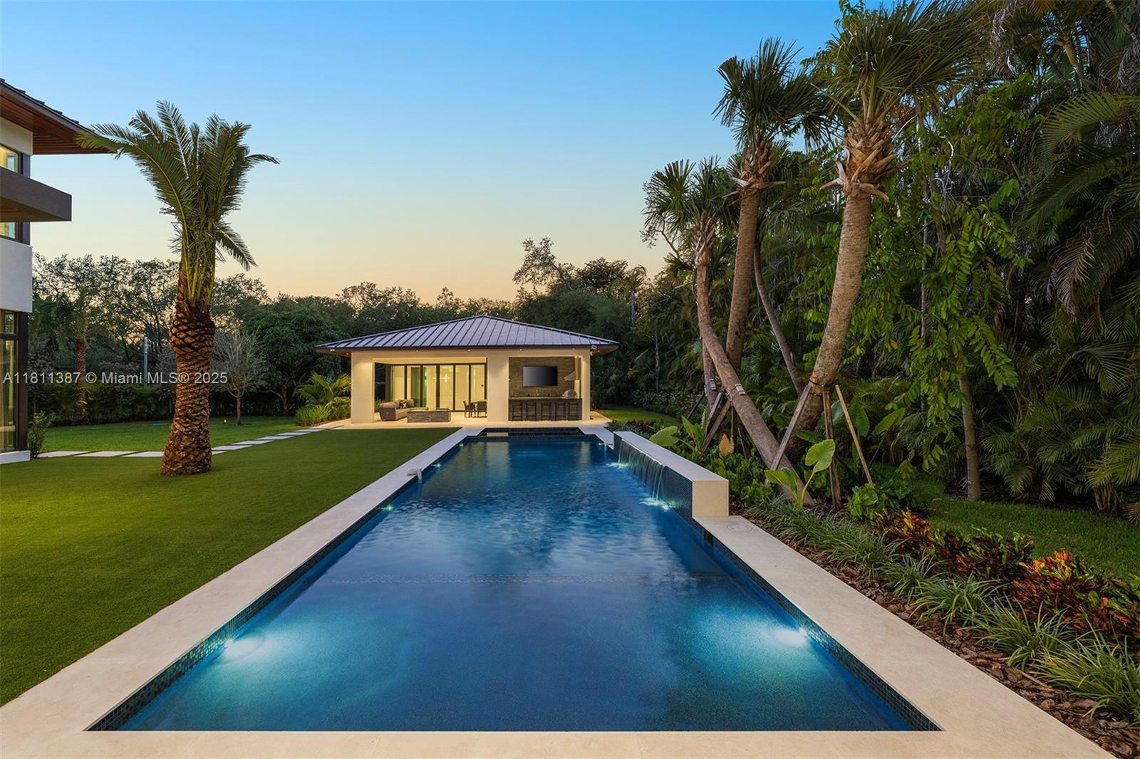 12500 SW 64th Ave Pinecrest, FL 33156