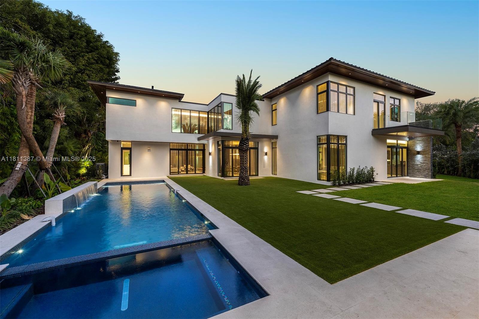 12500 SW 64th Ave Pinecrest, FL 33156