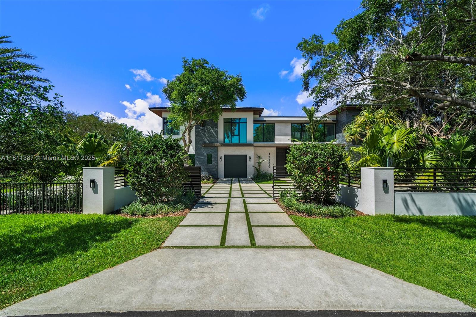 12500 SW 64th Ave Pinecrest, FL 33156