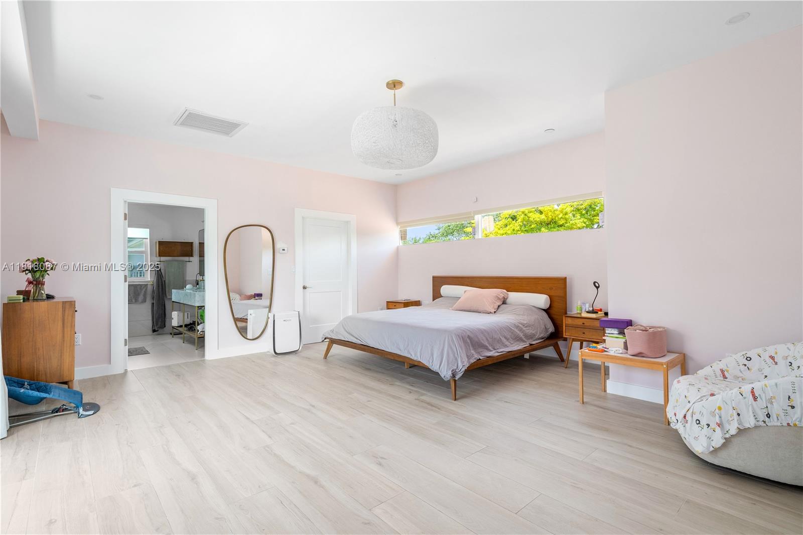 719 W 51st St Miami Beach, FL 33140