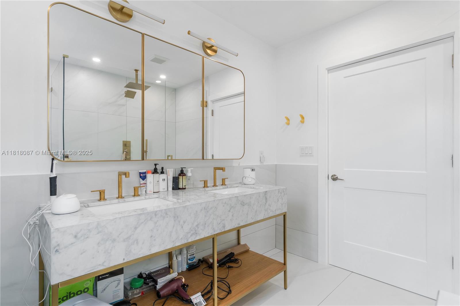 719 W 51st St Miami Beach, FL 33140