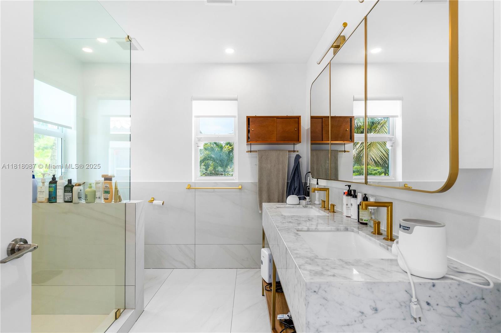 719 W 51st St Miami Beach, FL 33140