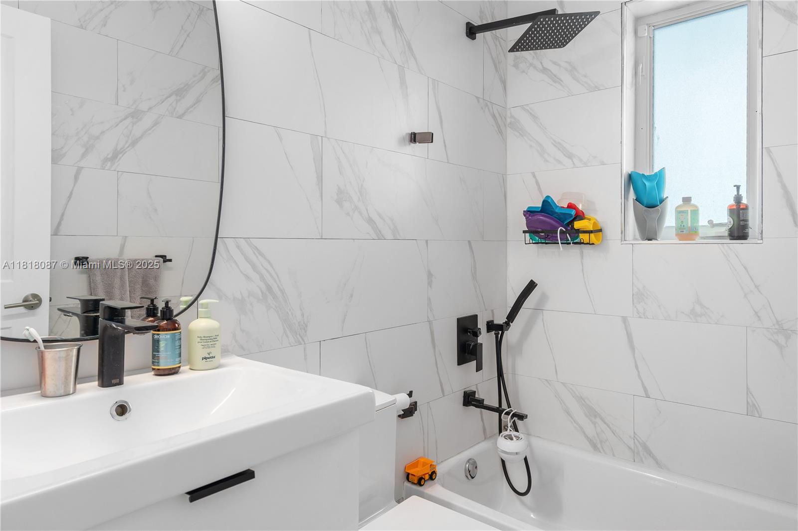 719 W 51st St Miami Beach, FL 33140