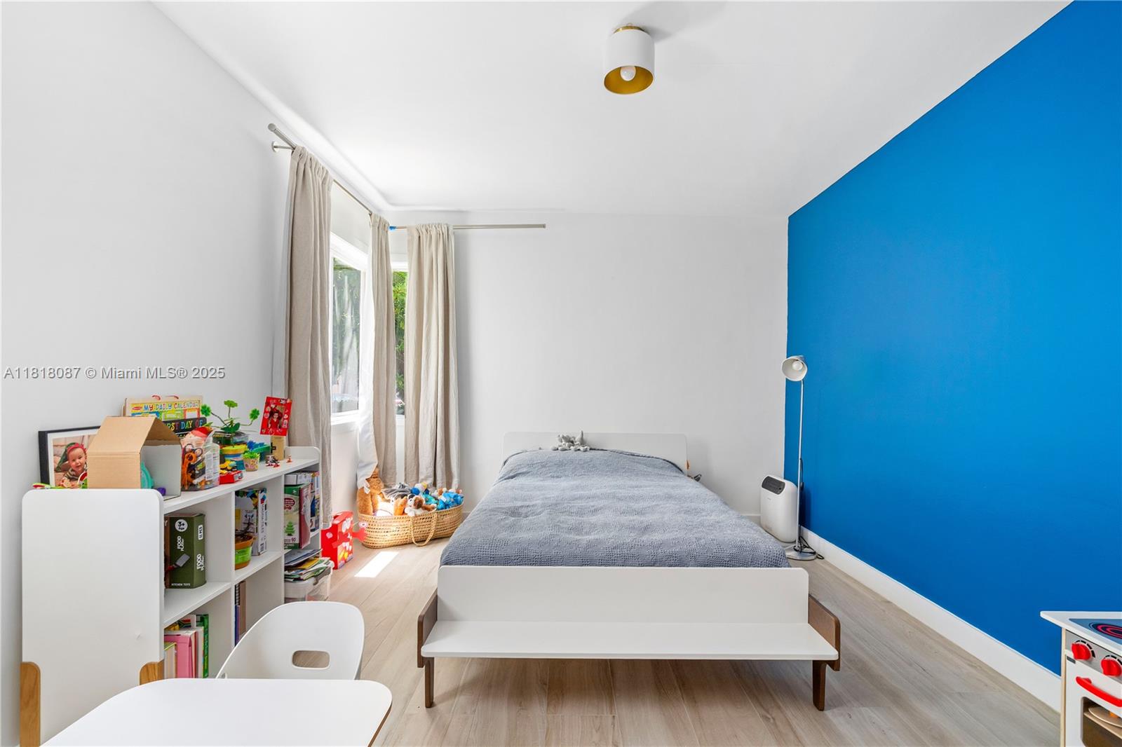 719 W 51st St Miami Beach, FL 33140