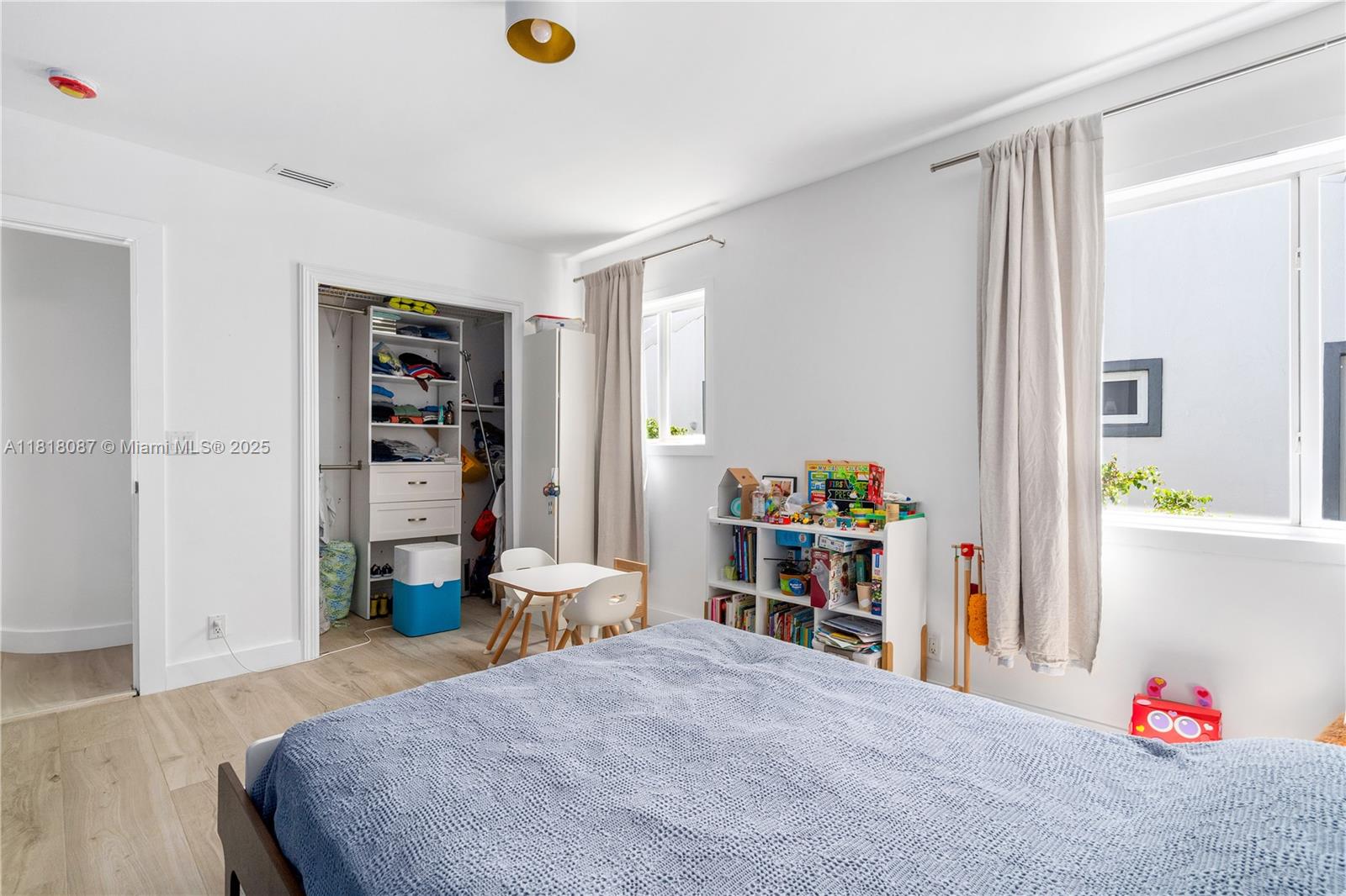 719 W 51st St Miami Beach, FL 33140