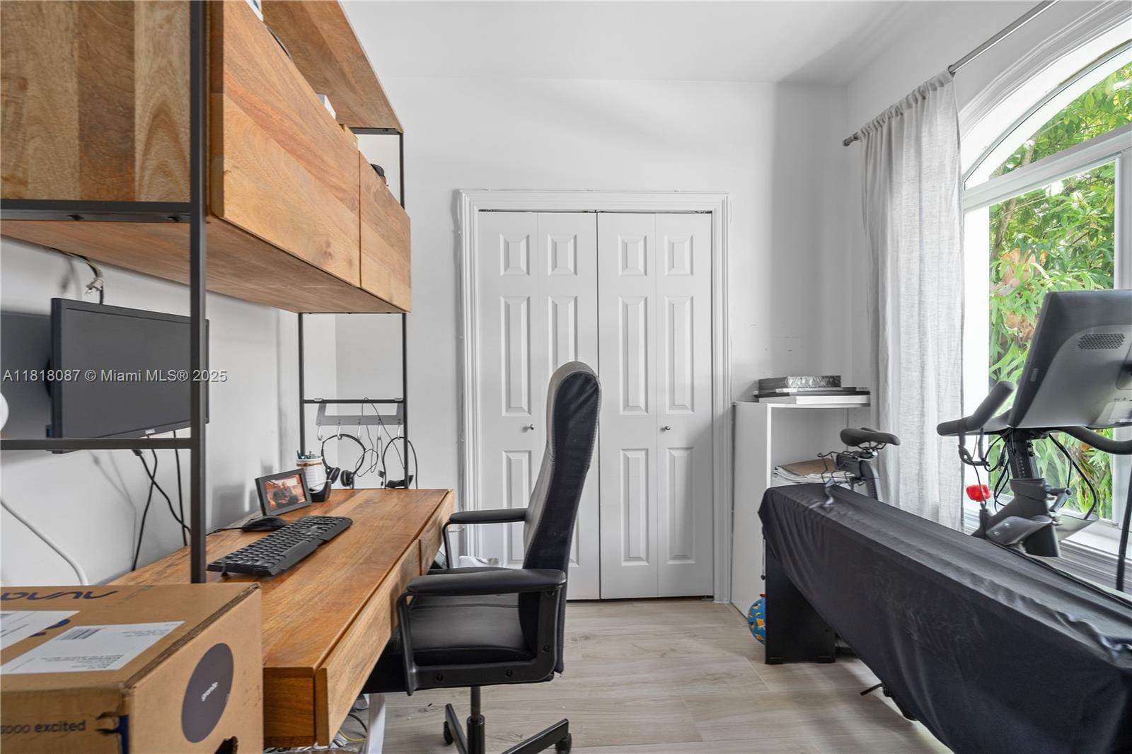 719 W 51st St Miami Beach, FL 33140