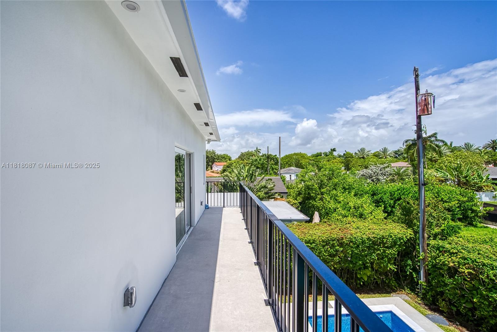 719 W 51st St Miami Beach, FL 33140