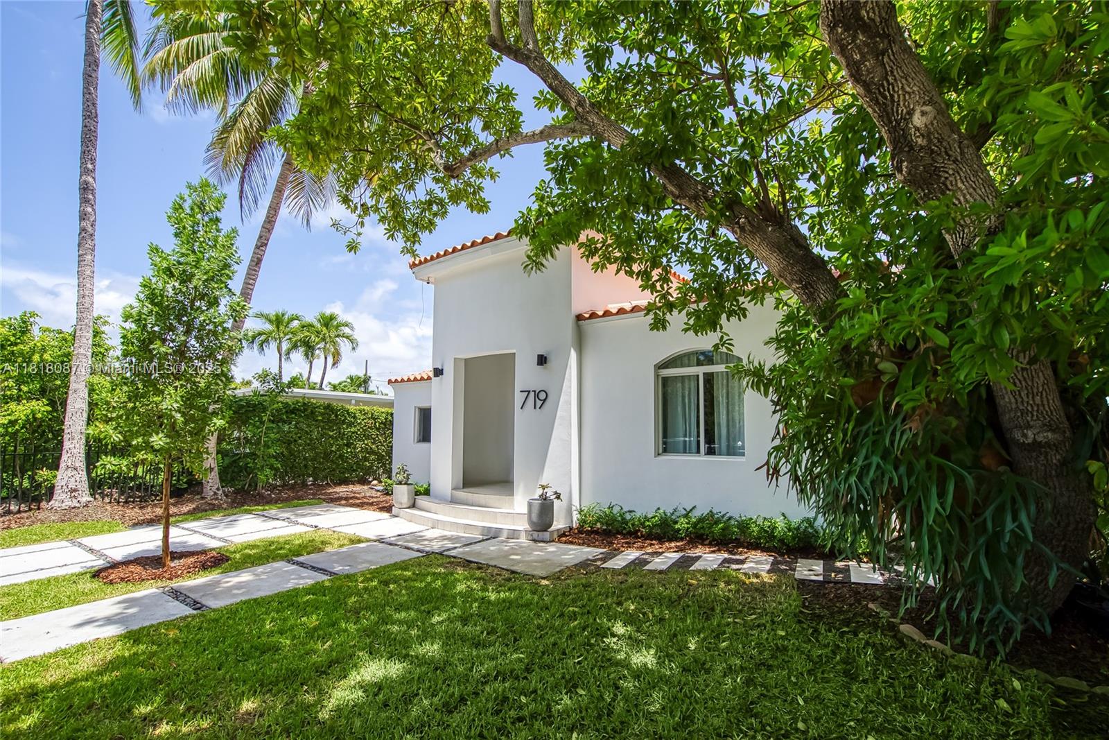 719 W 51st St Miami Beach, FL 33140