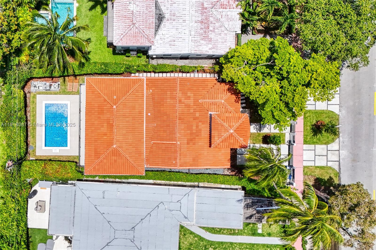 719 W 51st St Miami Beach, FL 33140