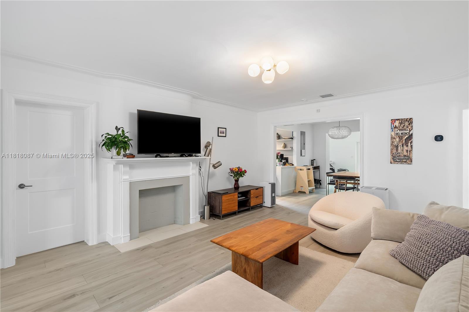 719 W 51st St Miami Beach, FL 33140