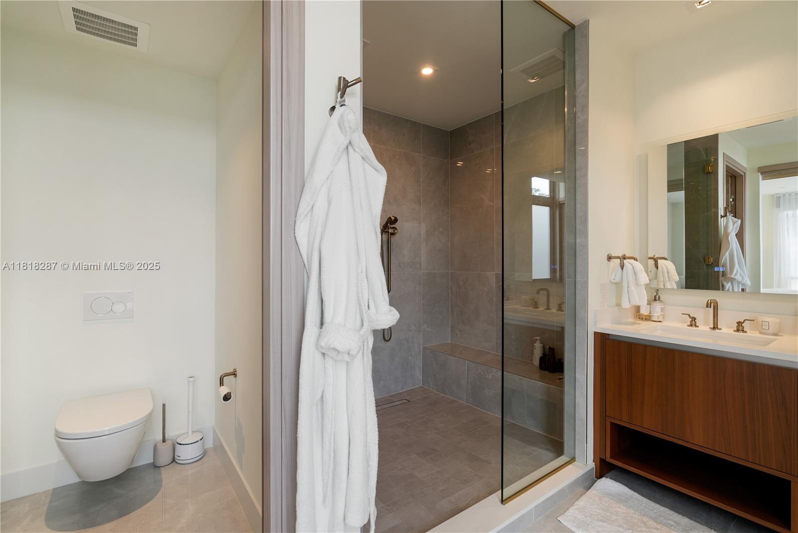 515 Valencia Ave #203 Coral Gables, FL 33134