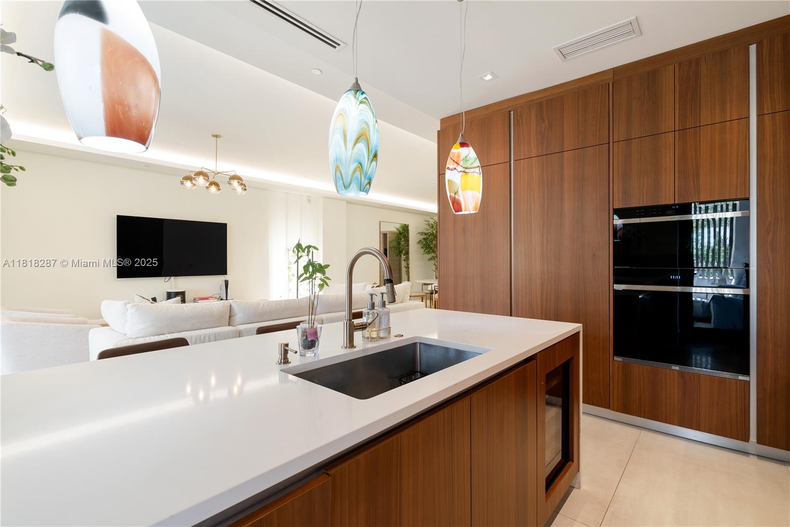 515 Valencia Ave #203 Coral Gables, FL 33134