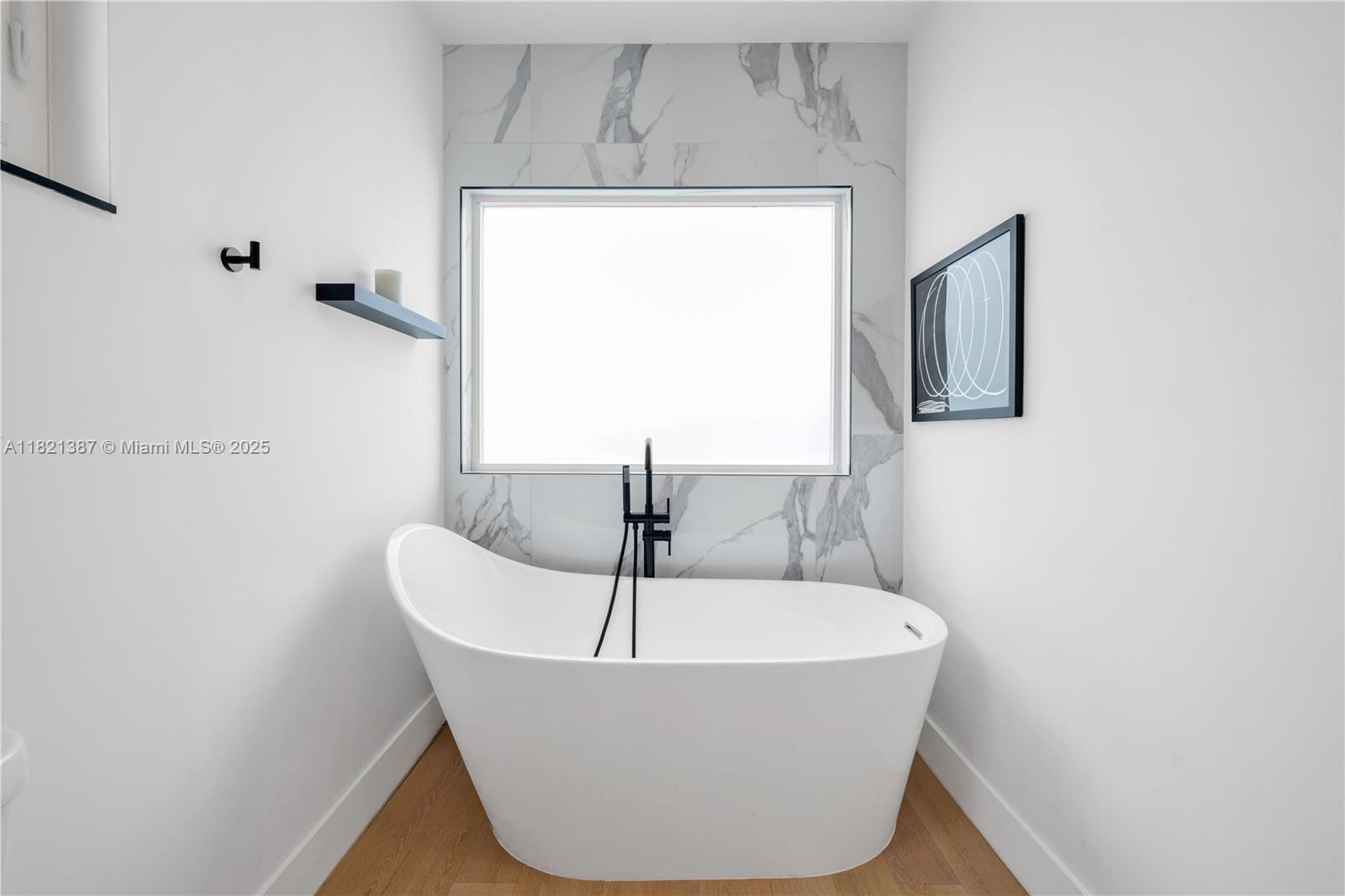 7431 Coquina Dr North Bay Village, FL 33141