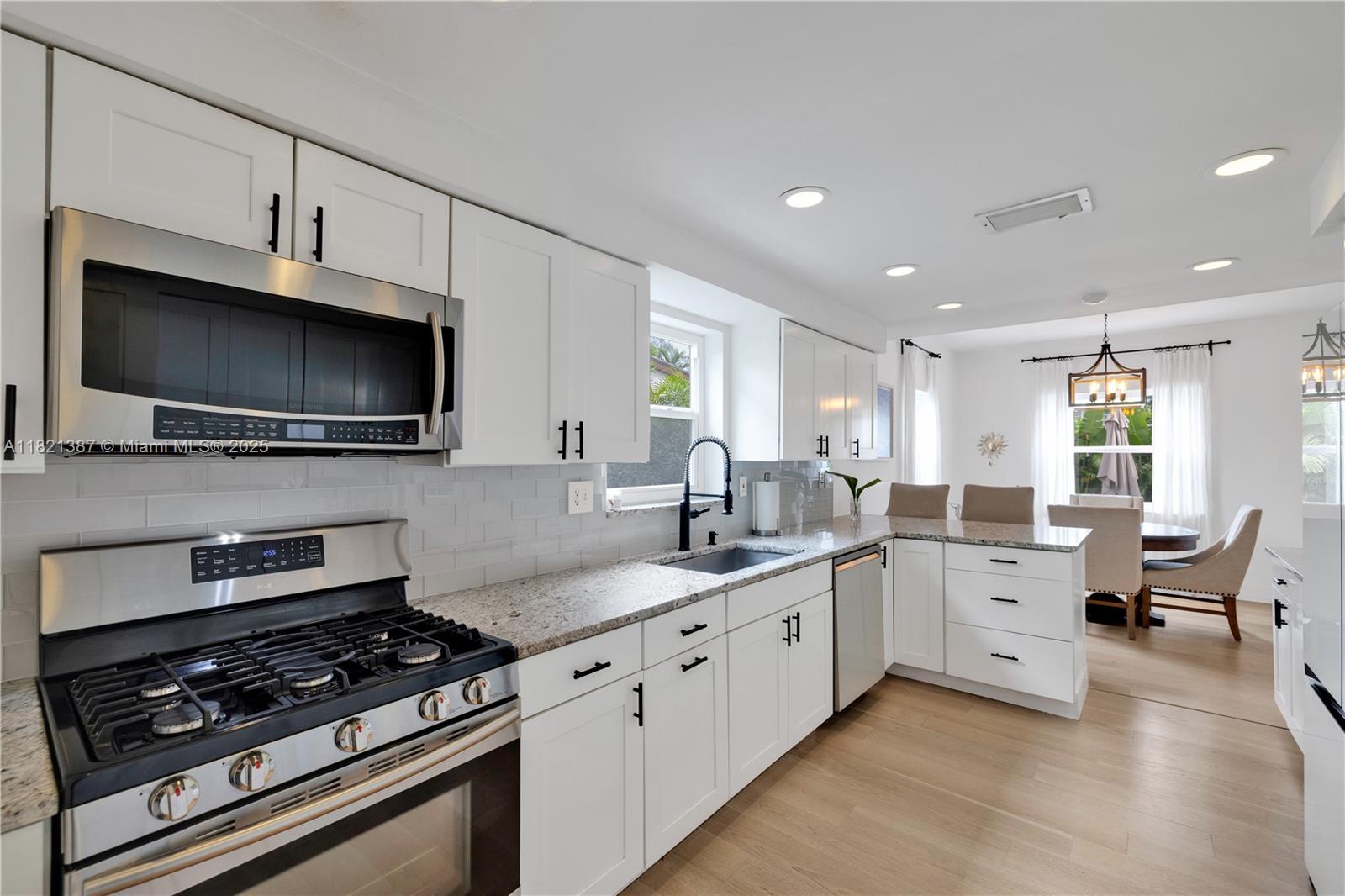 7431 Coquina Dr North Bay Village, FL 33141