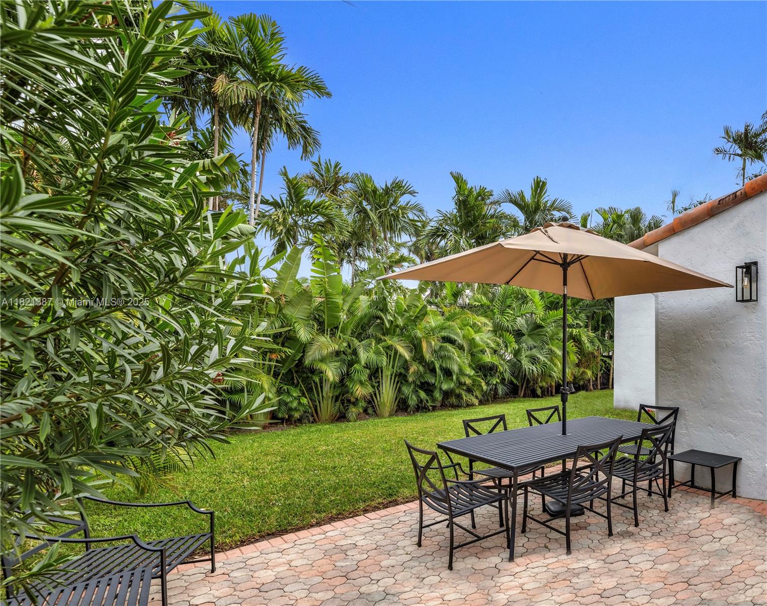 7431 Coquina Dr North Bay Village, FL 33141