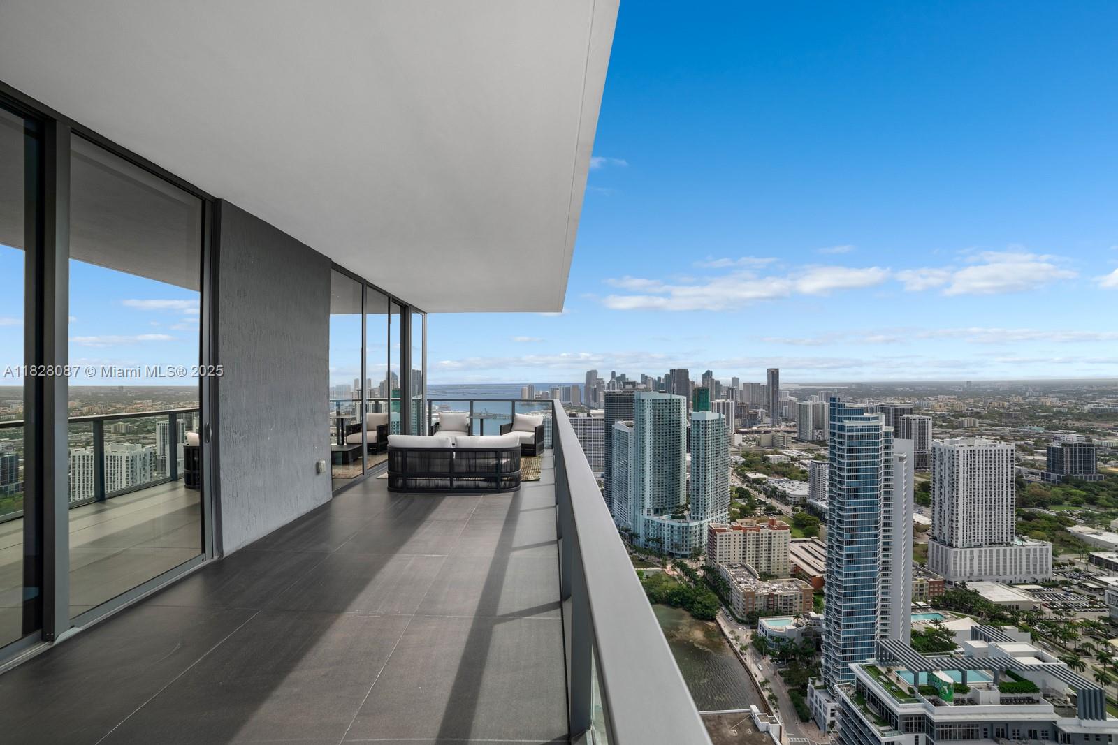 image Elysee Miami33