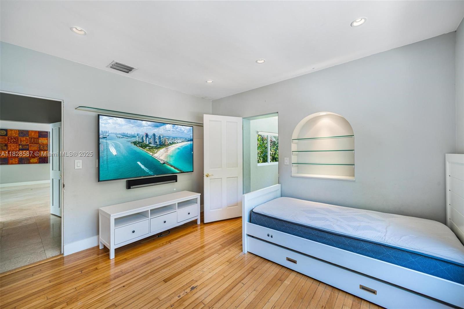 Undisclosed Address Miami, FL 33137