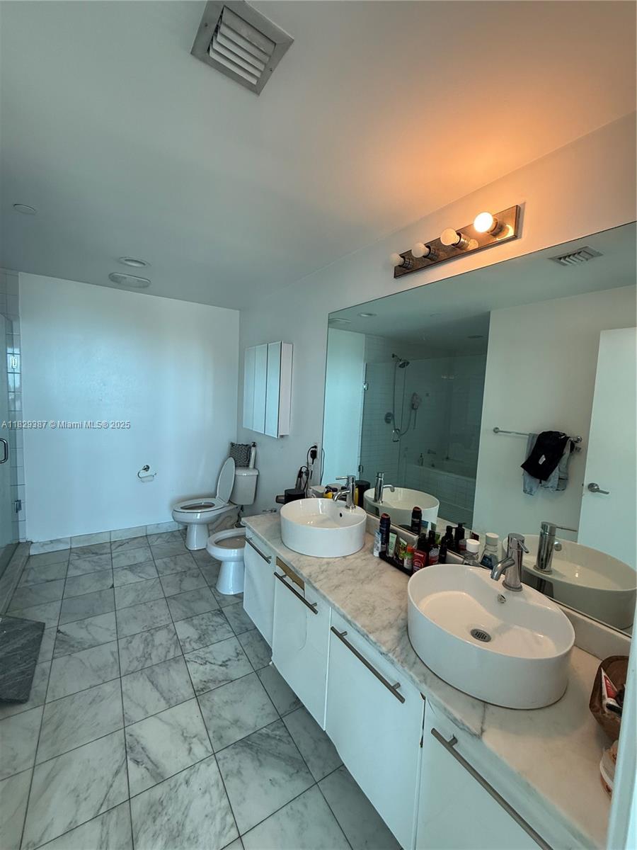 image Marinablue Condo13