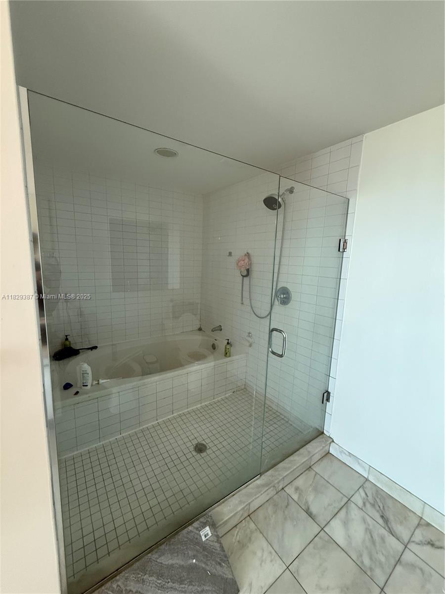 image Marinablue Condo14